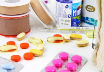 In today’s rapidly changing healthcare landscape, where large healthcare systems and online services dominate, independent pharmacies in the UK have remained steadfast in their commitment to offering personalized care to their communities. These local, patient-centered pharmacies are redefining how we access healthcare, providing a much-needed alternative to impersonal, mass-market options. Through their focus on individual needs, tailored advice, and compassionate service, independent pharmacies are truly changing the face of healthcare in the UK.