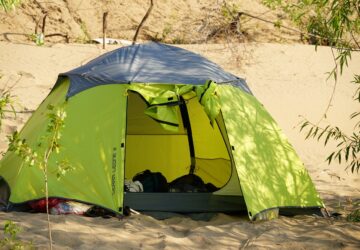 In the vast world of outdoor equipment and gardening solutions, Quictent has carved a remarkable path from humble beginnings to becoming a trusted leader in the industry. Starting its journey on eBay at the beginning of the century, Quictent has evolved into a brand synonymous with quality, innovation, and customer satisfaction. Let’s explore how this transformation took place and what sets Quictent apart in the outdoor market.