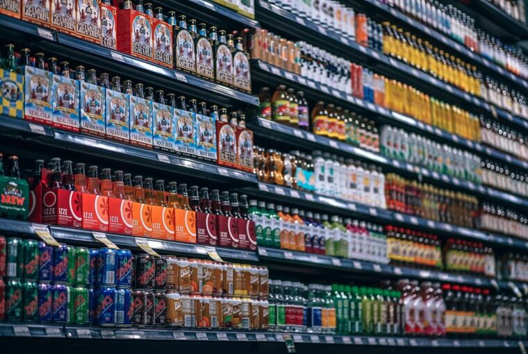 Nel dinamico mondo della vendita al dettaglio online, dove la comodità incontra la necessità, Farmacosmo si distingue come forza pionieristica nel settore della salute e del benessere in Italia. Questo innovativo portale online ha trasformato con successo il modo in cui i consumatori accedono e acquistano i propri prodotti per la salute e la bellezza, offrendo di tutto, dai prodotti farmaceutici alla cura della pelle biologica, sotto lo stesso tetto digitale.
