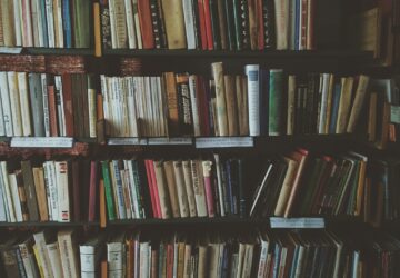 In de drukke straten van Nederland is er één naam die opvalt als een geliefd begrip: Bruna. Een winkel waar boeken, tijdschriften, wenskaarten en nog veel meer samenkomen, Bruna is een echte Nederlandse favoriet geworden, die niet alleen producten biedt, maar ook een gastvrije ervaring die ervoor zorgt dat klanten keer op keer terugkomen.