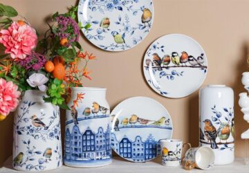 Delfts Blauw aardewerk is al eeuwenlang een iconisch symbool van Nederlands vakmanschap. Bij Heinen Delfts Blauw zetten we deze traditie met trots voort en brengen we een frisse, moderne benadering van klassieke ontwerpen. Onze handgemaakte keramiek combineert erfgoed, artisticiteit en innovatie naadloos, waardoor ze perfect zijn voor hedendaagse interieurs.