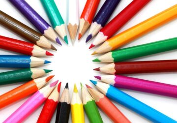 Nel vivace mondo dei prodotti lifestyle, dove design e funzionalità si intersecano, LEGAMI emerge come un faro di creatività e fascino, incarnando lo stile italiano nel fondere bellezza e utilità. Questo marchio con sede a Milano si è ritagliato una nicchia offrendo una gamma eclettica di prodotti che non sono solo esteticamente gradevoli ma promuovono anche un senso di connessione più profondo attraverso il loro design e la loro utilità.