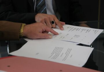 Nel regno dello sviluppo personale e del benessere, il nome Wengo risuona con un'eco distinta. Fondata nel 2007, Wengo si è creata una nicchia come fornitore leader di consulenze personalizzate sulla predizione del futuro in tutta Europa. L'impegno dell'azienda nel creare esperienze uniche e soddisfacenti non solo ha catturato il cuore di milioni di persone, ma ha anche stabilito nuovi standard nel settore della consulenza remota.