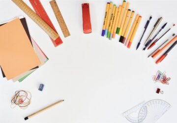 Nel cuore della capitale italiana della moda, Milano, esiste un marchio che trascende l'ordinario, trasformando gli elementi essenziali di tutti i giorni in pezzi di eleganza e stile. Legami Milano, un nome sinonimo di artigianato italiano e innovazione del design, ridefinisce i confini della cancelleria, dei regali e degli accessori lifestyle. Questo articolo approfondisce il mondo di Legami Milano, mostrando come riesce a creare eleganza in ogni prodotto, rendendo magnifico il banale.