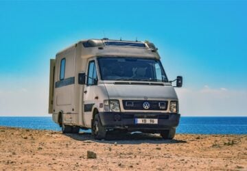 Alors que les voyages en camping-car et la vie en van continuent de gagner en popularité en Europe, le besoin d'équipements fiables et de haute qualité n'a jamais été aussi important. Franssen Loisirs s'impose comme un spécialiste de confiance en pièces détachées et accessoires pour véhicules de loisirs, offrant tout le nécessaire pour entretenir, améliorer et optimiser votre vie sur la route.