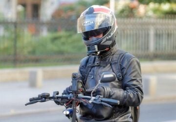 iScooter: Revolutionierung der städtischen Mobilität mit erschwinglichen und stilvollen ElektrorollernDie Städte der Zukunft sind grün, effizient und gut vernetzt. Ein zentrales Element dieser Entwicklung ist die Elektromobilität, die den urbanen Verkehr revolutioniert und es den Menschen ermöglicht, schnell, flexibel und umweltbewusst unterwegs zu sein. In diesem Kontext nimmt iScooter, eine weltweit anerkannte Marke, eine führende Rolle ein. Mit hochwertigen, sicheren und dennoch komfortablen Elektrorollern sorgt das Unternehmen dafür, dass die Mobilität von morgen bereits heute für alle zugänglich ist.