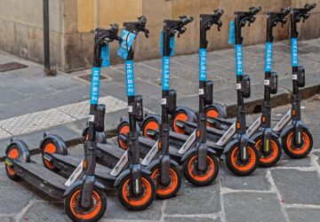 In der heutigen schnelllebigen Welt ist es wichtiger denn je, effizient und nachhaltig von A nach B zu gelangen. Angesichts zunehmender Verkehrsdichte in Städten und wachsender Umweltbedenken greifen herkömmliche Verkehrsmittel oft zu kurz. Hier kommt der iScooter ins Spiel – eine bahnbrechende Lösung für umweltbewusste Pendler.