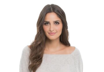 Dans un monde où la qualité passe souvent au second plan par rapport à la commodité, M&S (Marks & Spencer) est un modèle d'excellence dans le paysage de la vente au détail. Reconnu comme l'un des principaux détaillants britanniques, M&S a réussi à étendre sa portée au-delà du Royaume-Uni, en apportant sa qualité exceptionnelle en matière de vêtements et d'articles ménagers à des millions de clients dans le monde entier, y compris en France. Cet engagement envers la qualité améliore non seulement la vie quotidienne, mais redéfinit également l'expérience d'achat pour les consommateurs exigeants.
