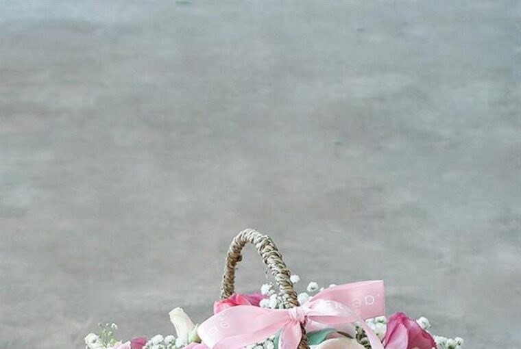 In the ever-expanding realm of e-commerce, few sectors have blossomed as beautifully as the online flower delivery industry. eFlorist, a prominent UK brand, has been at the forefront of this flourishing market, redefining how flowers are gifted in the digital age. This article delves into the growth of eFlorist, exploring how it has successfully navigated the complexities of online retail to become a beloved name in sending flowers across the UK and beyond.