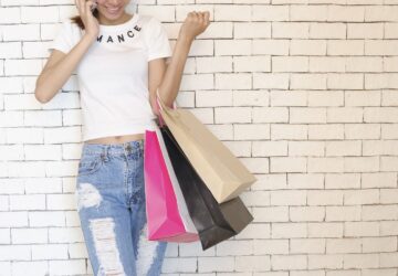 In de dynamische wereld van digitale marketing zijn affiliateprogramma's cruciale mechanismen voor monetisatie, met name in het enorme e-commercelandschap. De kern van deze transformatieve strategieën is ManyMoreStores.com, een baanbrekend initiatief van het internationale affiliatenetwerk Daisycon. Deze portal revolutioneert niet alleen de manier waarop affiliatelinks werken, maar zorgt er ook voor dat elke klik het potentieel heeft om in een commissie te veranderen, zelfs wanneer de eerste links falen.
