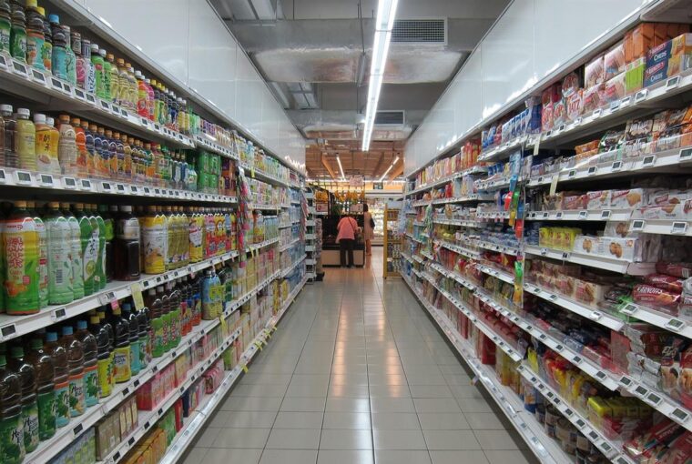 In a digital era where convenience reigns supreme, Iceland Groceries has successfully positioned itself as a leader in the online grocery shopping revolution in the UK. Known traditionally for its dominance in the frozen food sector, Iceland has expanded its reach and influence through a robust online platform that caters to the modern consumer's needs. This article delves into how Iceland has harnessed the power of e-commerce to provide unparalleled convenience, making grocery shopping a hassle-free experience.