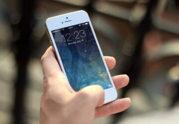 En una era en la que la sostenibilidad y la responsabilidad medioambiental son más importantes que nunca, encontrar formas de reducir los residuos sin dejar de disfrutar de productos de alta calidad es fundamental. AlexPhone, un proveedor líder de iPhones reacondicionados, te ayuda a lograrlo. Con un fuerte compromiso con la asequibilidad y la sostenibilidad, AlexPhone ofrece dispositivos reacondicionados de primera calidad que funcionan como nuevos, y además ofrece una garantía de 2 años para tu tranquilidad. Si estás listo para tomar una decisión ecológica sin comprometer el rendimiento, AlexPhone es tu destino ideal.