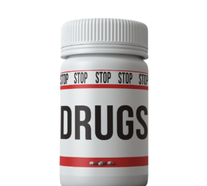 Zyclora est un médicament antiviral utilisé pour traiter les infections oculaires causées par le virus de l'herpès simplex (HSV). Son principe actif est l'aciclovir, un composé bien connu et largement utilisé, dont l'efficacité dans le traitement des infections herpétiques est démontrée. Zyclora se présente le plus souvent sous forme de pommade ophtalmique à 3 % et est un médicament topique, généralement disponible sur ordonnance.