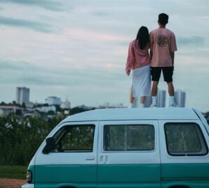 Avec la popularité croissante des voyages en camping-car et du van aménagé, disposer du bon équipement est essentiel pour un voyage sûr et confortable. Franssen Loisirs s'est positionné comme un spécialiste de confiance en pièces détachées et accessoires pour véhicules de loisirs, offrant des produits de haute qualité et un accompagnement expert aux propriétaires de camping-cars, caravanes et vans aménagés.