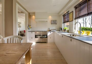Dans un monde où le temps est précieux et où une alimentation saine est une priorité, trouver les bons appareils de cuisine peut faire toute la différence. Que vous soyez un chef chevronné ou quelqu'un qui souhaite simplement cuisiner plus efficacement à la maison, Ninja Kitchen a révolutionné notre façon d'aborder la cuisine. Avec ses appareils innovants et performants, Ninja Kitchen propose des outils qui non seulement simplifient le processus de cuisson, mais aident également à créer facilement des repas sains et savoureux. Disponibles sur NinjaKitchen.fr, ces appareils sont conçus pour apporter commodité, polyvalence et cuisine respectueuse de la santé à votre cuisine.