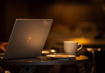 HP Deutschland lädt Sie diesen Sommer ein, die Zeit der Erneuerung und der Möglichkeiten zu genießen – mit Technologie voller Potenzial. Von attraktiven Angeboten und intelligenten Finanzierungsmöglichkeiten bis hin zu hochmodernen Geräten mit künstlicher Intelligenz – der HP Sommerschlussverkauf bietet Ihnen die Chance, Ihren digitalen Lebensstil mühelos und günstig zu modernisieren. Ob Sie mobil arbeiten, kreative Projekte verfolgen oder die Freizeit mit der Familie genießen – HP macht es Ihnen so einfach wie nie zuvor, die richtigen Tools für jede Aufgabe zu finden – mit Stil, Nachhaltigkeit und integrierten Einsparungen.