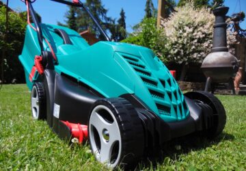 As the days grow longer and the sun starts to shine, it’s the perfect time to revamp your outdoor space. Whether you're planning to host a summer BBQ, relax in your garden with friends and family, or simply give your lawn some TLC, VonHaus has you covered. Known for offering top-quality products at affordable prices, VonHaus makes it easier than ever to create the ultimate outdoor retreat with their range of BBQs, garden furniture, and lawn care tools. Let’s dive into the must-have items you’ll need to transform your garden into a welcoming oasis.