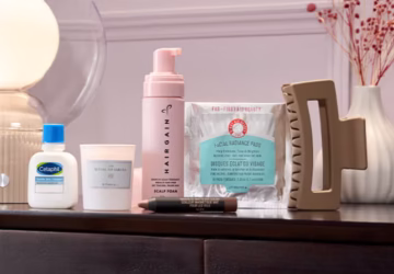 Dans le monde en constante expansion de la beauté et des soins de la peau, Lookfantastic.co.uk se distingue comme l'un des principaux détaillants de produits de beauté en ligne du Royaume-Uni, offrant une vaste sélection de produits de beauté haut de gamme, des conseils d'experts et une livraison dans le monde entier. Fondée en 1996 et avec son site Web dédié au Royaume-Uni lancé en 2014, Lookfantastic est devenue une destination de confiance pour les passionnés de beauté du monde entier, y compris en Belgique. Avec plus de 14 000 produits de plus de 350 grandes marques de beauté, Lookfantastic s'engage à rendre les meilleurs produits de beauté accessibles à tous, tout en garantissant une expérience d'achat fluide soutenue par des conseils professionnels et une livraison internationale.