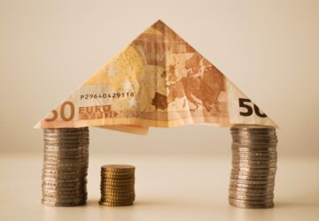 In een wereld waarin financiële beslissingen een aanzienlijke impact kunnen hebben op uw vermogen op de lange termijn, is het essentieel om de beste deals te vinden voor leningen, verzekeringen en andere financiële producten. Het navigeren door het doolhof van beschikbare opties kan echter overweldigend zijn. Daar komt Geld.nl om de hoek kijken: een krachtige tool die is ontworpen om financiële vergelijkingen te vereenvoudigen en u te helpen weloverwogen keuzes te maken. Of u nu op zoek bent naar een lening met een lage rente, betaalbare verzekeringen wilt vinden of spaarrekeningen wilt verkennen, Geld.nl heeft u gedekt. ​​Hier zijn de beste tips om het volledige potentieel van Geld.nl te ontsluiten om de beste deals voor uw behoeften te vinden.