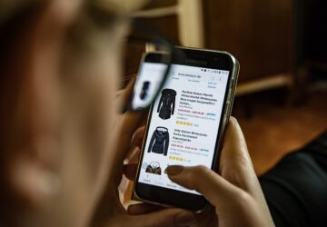 In der heutigen schnelllebigen digitalen Welt ist Online-Shopping mehr als nur eine Annehmlichkeit geworden; es ist ein integraler Bestandteil des Lebensstils des modernen Verbrauchers. Überall auf der Welt wetteifern Plattformen um ein Stück des ständig wachsenden E-Commerce-Marktes, aber ein Unternehmen hat sich besonders stark einen Namen gemacht – Trendyol. Ursprünglich in der Türkei gegründet, ist Trendyol nicht nur zu einem Marktführer in der Türkei geworden, sondern positioniert sich auch als ernsthafter globaler Konkurrent im E-Commerce-Bereich. Mit einem Fokus auf Innovation, einem vielfältigen Angebot an hochwertigen Produkten und einem ausgeprägten Verständnis für Verbrauchertrends definiert Trendyol die Art und Weise, wie wir online einkaufen, neu und bietet ein nahtloses, stilvolles und kundenorientiertes Erlebnis. Während Trendyol weiterhin international expandiert, insbesondere in Europa und darüber hinaus, gestaltet das Unternehmen die Zukunft des Online-Einzelhandels. In diesem Artikel untersuchen wir, wie Trendyols innovativer Ansatz für E-Commerce, sein Engagement für Mode und Stil und sein Einsatz für die Kundenzufriedenheit seinen globalen Aufstieg zur Marktführerschaft vorantreiben.