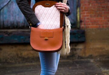 Im Herzen der sich rasch entwickelnden Modebranche hat sich Fashionette zu einem Leuchtturm von Luxus und Eleganz entwickelt und bietet ein nahtloses Online-Shopping-Erlebnis, das auf moderne Verbraucher zugeschnitten ist. Fashionette hat seine Wurzeln in Österreichs reichem kulturellen Bewusstsein für Stil und Qualität und hat sich als führendes Ziel für Designer-Handtaschen, Accessoires und hochwertige Modeartikel positioniert.