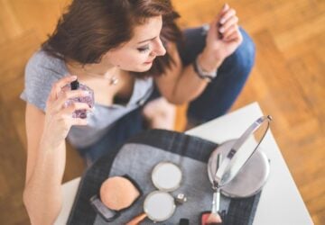 Marionnaud, ein Name, der in der Schönheitsbranche für Luxus, Eleganz und Innovation steht, hat von seinen bescheidenen Anfängen als Pariser Parfümerie bis hin zur Entwicklung zu einem globalen Kosmetikunternehmen einen unauslöschlichen Eindruck hinterlassen. Dieser Artikel untersucht Marionnauds bemerkenswerte Reise und hebt sein Engagement für Qualität, Kundenservice und Innovation hervor, das den Schönheitssektor revolutioniert hat.