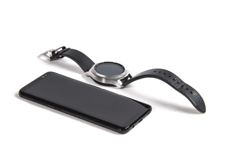 Samsung har länge varit synonymt med banbrytande teknik, och tillhandahåller produkter som lyfter vardagen med innovation, stil och funktionalitet. Oavsett om du vill uppgradera din mobila enhet, förbättra ditt hem med de senaste apparaterna eller njuta av oslagbara audiovisuella upplevelser, erbjuder Samsung ett brett utbud av produkter som tillgodoser alla behov. Och nu, med exklusiva erbjudanden tillgängliga i Sverige, har det aldrig funnits en bättre tid att dyka in i Samsungs värld.