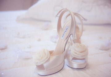 Nel mondo della moda, poche aziende riescono a trovare il perfetto equilibrio tra tradizione, qualità e convenienza. Da oltre 40 anni, Ginevra Calzature è un esempio lampante di questa armonia. Con sede in Italia, questa azienda a conduzione familiare si è costruita una reputazione stellare per l'offerta di scarpe, borse e accessori di alta qualità di alcuni dei marchi più rinomati, il tutto a prezzi imbattibili. Una tradizione tramandata di generazione in generazione, Ginevra Calzature continua a crescere ed evolversi, pur rimanendo fedele al suo impegno per l'eccellenza e la soddisfazione del cliente.