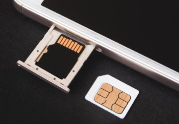 In de snelle digitale wereld van vandaag is verbonden blijven geen luxe meer, maar een noodzaak. Het vinden van het juiste mobiele abonnement dat betaalbaarheid, flexibiliteit en betrouwbare dekking in evenwicht brengt, kan echter een uitdaging zijn. Maak kennis met SIMYO, een toonaangevende mobiele serviceprovider in Nederland, bekend om zijn aanpasbare mobiele oplossingen. Of u nu een basisabonnement of een pakket met veel data nodig hebt, SIMYO biedt een gebruiksvriendelijke, klantgerichte service die ervoor zorgt dat u altijd verbonden bent, op uw manier.
