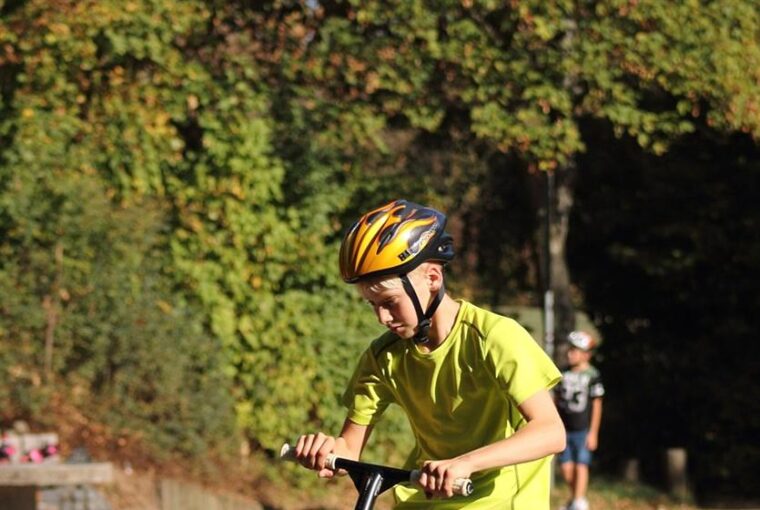 Apollo Funsport, ein führender deutscher Online-Händler, der für sein umfangreiches Sortiment an Fun-Produkten bekannt ist – von Rollern und Skates bis hin zu Boards und Wassersportausrüstung – steht vor einer spannenden neuen Reise. Als Multi-Channel-Online-Händler hat Apollo Funsport auf verschiedenen Online-Marktplätzen und in seinem eigenen Online-Shop Erfolg gehabt. Mit Blick auf Innovation und Kundenzufriedenheit ist das Unternehmen nun bereit, seinen Online-Shop mit Shopify neu zu starten, um ein komplett modernisiertes und nahtloses Einkaufserlebnis zu bieten.