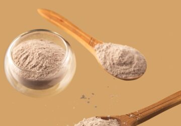 In contact blijven met de natuur – en met jezelf – is nog nooit zo belangrijk geweest in de snelle wereld van vandaag. Holland & Barrett, een naam die je al sinds 1870 kunt vertrouwen op het gebied van wellness en een breed scala aan producten, nu verkrijgbaar in België en daarbuiten, helpt je er prachtig uit te zien met eenvoudige natuurlijke producten die je levensstijl opfleuren, je welzijn verbeteren en je zelfzorg in elke fase van je leven stimuleren. Met een zorgvuldig samengestelde reeks krachtige plantaardige essentials en wetenschappelijk onderbouwde supplementen heb je absoluut alles wat je nodig hebt om er dit voorjaar en daarna op je best uit te zien en je op je best te voelen.