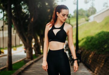 In a world where the lines between gymwear, streetwear, and everyday fashion continue to blur, one brand is rising above the rest — WISKII. With a perfect balance of technical innovation and runway-ready style, WISKII is more than just activewear — it’s a movement. A movement dedicated to the empowered modern woman who lives boldly, dreams big, and moves with purpose. Whether you're flowing through a vinyasa class, chasing goals in the boardroom, or grabbing coffee with friends after a morning hike, WISKII transitions with you — effortlessly and unapologetically.