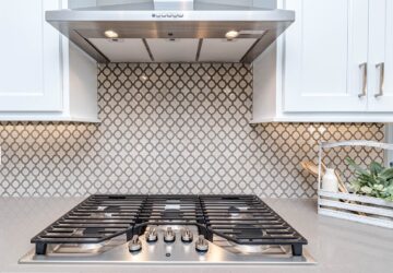 In der kulinarischen Welt, wo Bequemlichkeit auf Kreativität trifft, hat sich Ninja Kitchen eine bedeutende Nische geschaffen. Diese Marke ist für ihren innovativen Ansatz beim Küchendesign bekannt und zum Synonym dafür geworden, das alltägliche Kochen in ein angenehmes und effizientes Erlebnis zu verwandeln. Besonders in Deutschland, wo Präzision und Qualität einen hohen Stellenwert haben, haben Ninja Kitchen-Geräte die Heimküche revolutioniert, indem sie fortschrittliche Technologie mit benutzerfreundlichen Funktionen kombinieren.