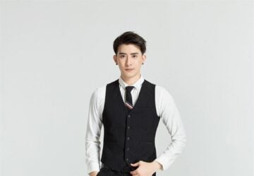 In the dynamic arena of men's fashion, Cavani stands as a pioneering UK brand, skillfully weaving the rich threads of traditional attire with the vibrant zest of contemporary design. This distinctive approach not only sets Cavani apart but also redefines what modern men's fashion can be—simultaneously timeless and innovative.