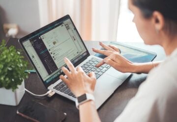 W erze cyfrowej bezpieczna i solidna obecność online nie jest już opcjonalna — jest niezbędna dla firm, które chcą odnieść sukces na konkurencyjnym rynku. Nazwa.pl, lider rozwiązań opartych na chmurze i część globalnie rozpoznawalnej Grupy NetArt, wzmacnia firmy na całym świecie, oferując zaawansowane narzędzia i usługi dostosowane do ich unikalnych potrzeb. Działając w prawie 100 krajach, Nazwa.pl łączy innowacyjną technologię z zaangażowaniem w bezpieczeństwo i niezawodność, umożliwiając firmom budowanie i utrzymywanie swojej tożsamości online z pewnością siebie.