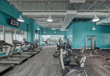 I dagens snabba värld kan det vara svårt att hitta tid att prioritera träning. Oavsett om det är på grund av fullspäckade scheman eller begränsad tillgång till ett gym, tar det ofta baksätet att hålla sig aktiv. Det är där Sporttema, Sveriges ledande e-butik för träningsutrustning och träningsutrustning, går in för att revolutionera ditt sätt att träna. Med ett brett utbud av högkvalitativa träningsverktyg ger Sporttema dig möjlighet att skapa en personlig träningsplats som passar din livsstil, mål och preferenser.