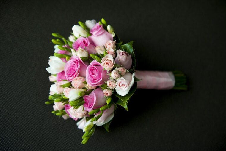 When you want to send flowers, nothing says "I care" like a bouquet of roses. But the fact is, not all roses are created equal — and not all flower delivery services treat freshness as a top concern. This is where Rosaholics distinguishes itself. Bouqs offers a farm-to-door model that ensures the bouquet you receive is cut-to-order and sourced from a farm that hates waste and operates with social responsibility at its core, so you can bloom confidently in the knowledge that your blooms are among the freshest in the market.