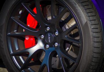 Dans le monde en constante évolution de l'entretien automobile, choisir les bons pneus pour votre véhicule est crucial non seulement pour les performances mais aussi pour la sécurité. Découvrez 123pneus.fr, une marque française leader qui se consacre à révolutionner l'expérience d'achat de pneus. Avec sa plateforme conviviale, sa vaste sélection et ses conseils d'experts, 123pneus.fr permet aux conducteurs de prendre des décisions éclairées et de conduire en toute confiance.