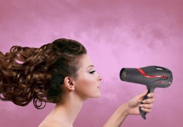 A Gama Italy revolucionou o mundo da beleza e dos cuidados pessoais ao trazer ferramentas de nível profissional diretamente para sua casa. Com designs inovadores, tecnologia de ponta e uma ampla gama de produtos, a Gama Italy garante que todos possam obter resultados com qualidade de salão sem esforço. Quer você esteja modelando seu cabelo, cuidando do seu rosto ou aperfeiçoando sua aparência geral, a Gama Italy tem a solução perfeita para você.