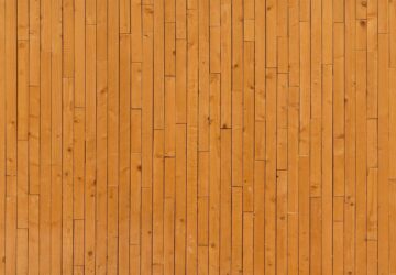In het schilderachtige stadje Ribe, Denemarken, werd een revolutionair idee werkelijkheid in 2017 toen Mads, de visionaire oprichter van WoodUpp, het inmiddels beroemde Akupanel uitvond. Deze uitvinding markeerde het begin van een nieuw tijdperk op het gebied van interieurontwerp en akoestische oplossingen, dat zich snel verspreidde over Europa en daarbuiten. Tegenwoordig staat WoodUpp symbool voor innovatie, duurzaamheid en de tijdloze schoonheid van hout, waardoor het een toonaangevende keuze is voor zowel architecten, ontwerpers als huiseigenaren.